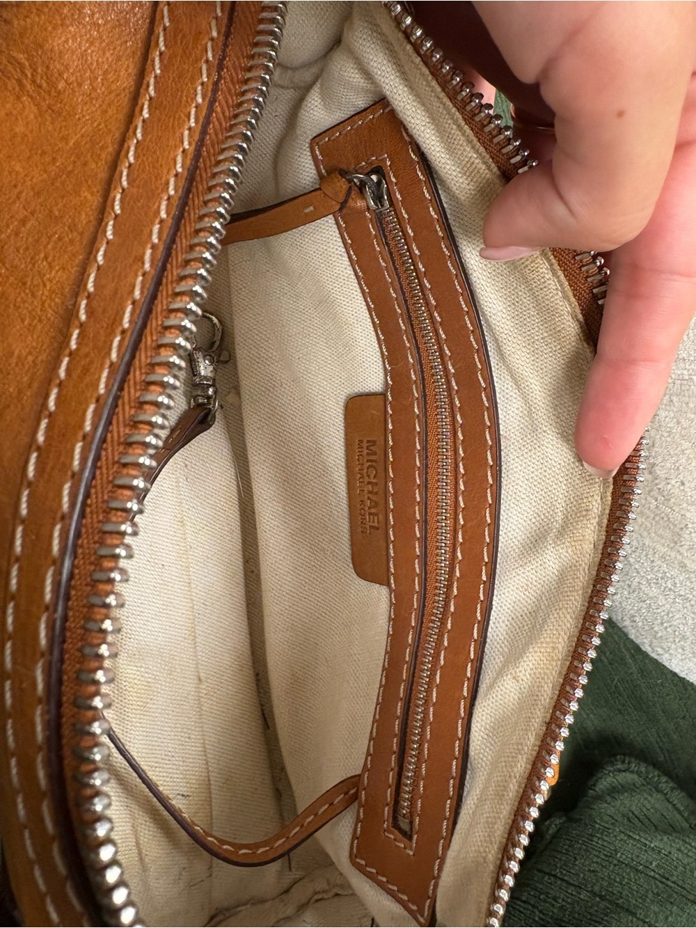 Michael Kors Tan Leather Barrel Handbag- vintage - Picture 6 of 8